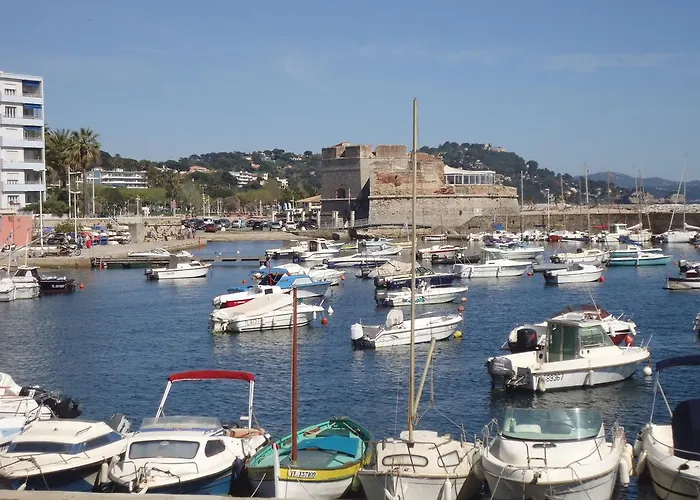 Du Pouverel * La Garde